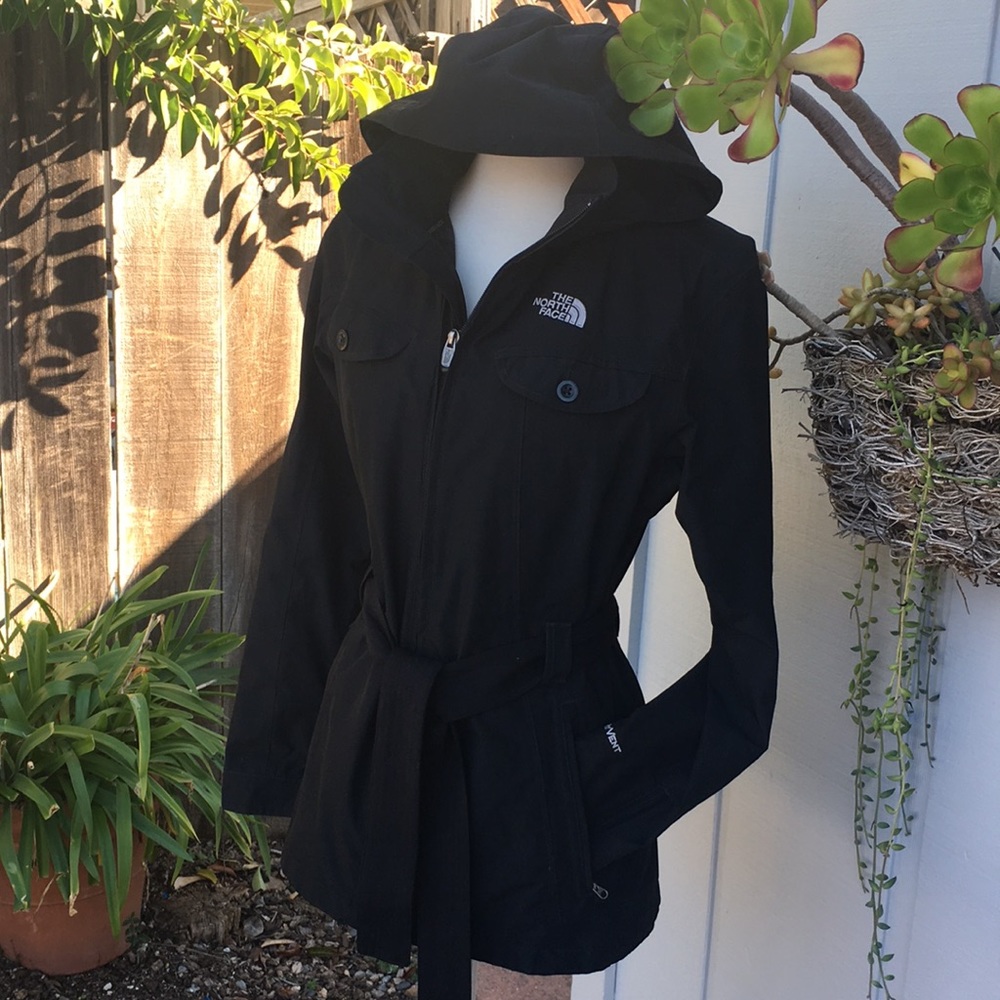 The North Face HyVent belted and hooded anorak/rain jacket